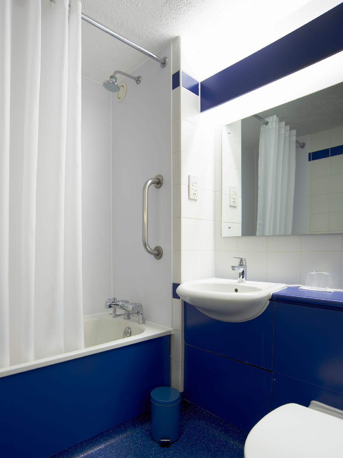 Travelodge Swansea Central Εξωτερικό φωτογραφία